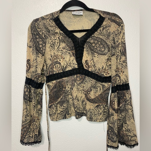 breakin loose Tops - Breakin loose bell sleeve top